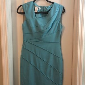 Size. 6 Maggie London rouched dress